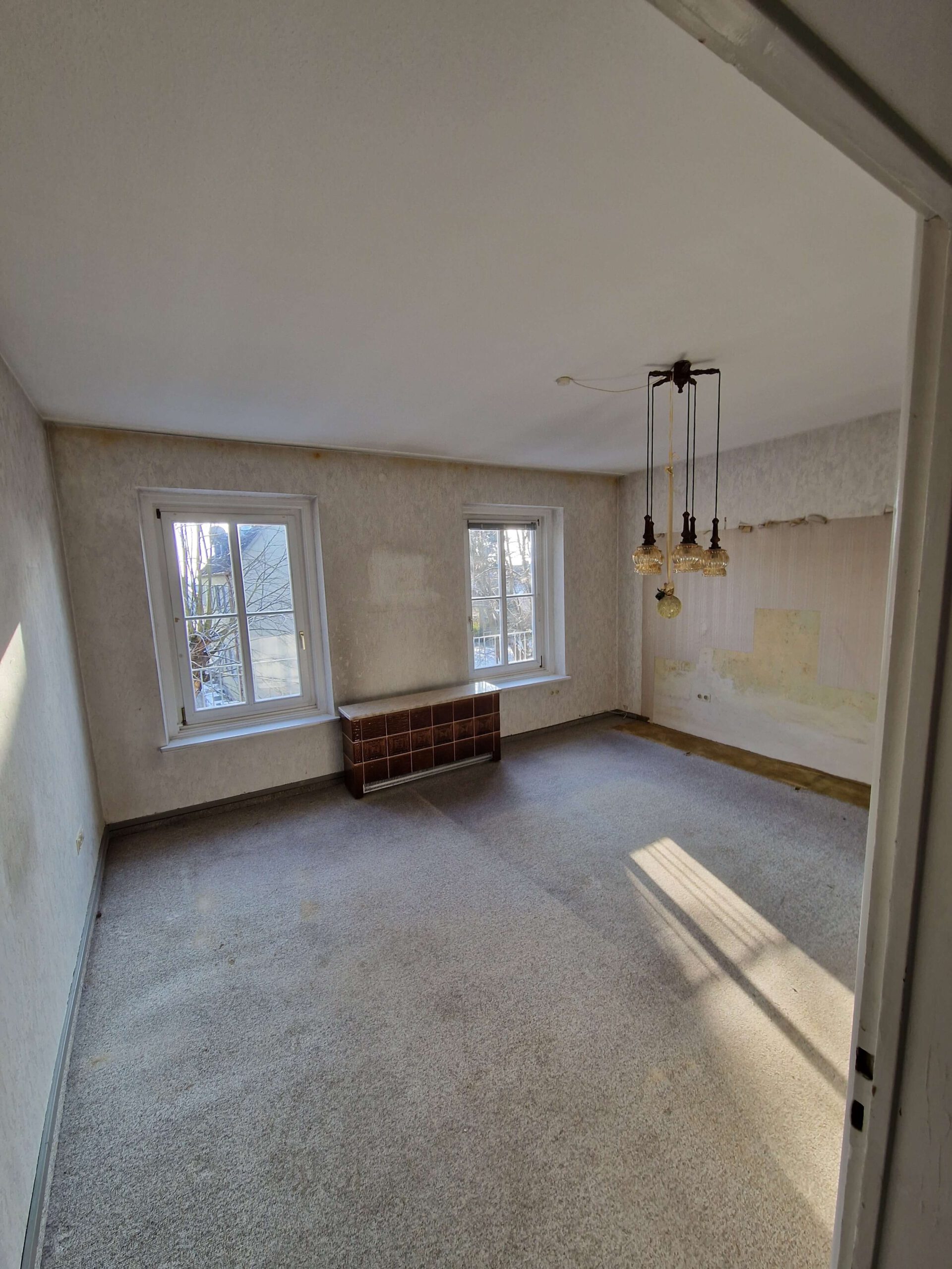 Dasselbe Wohnzimmer in Giebelstadt nach der Räumung